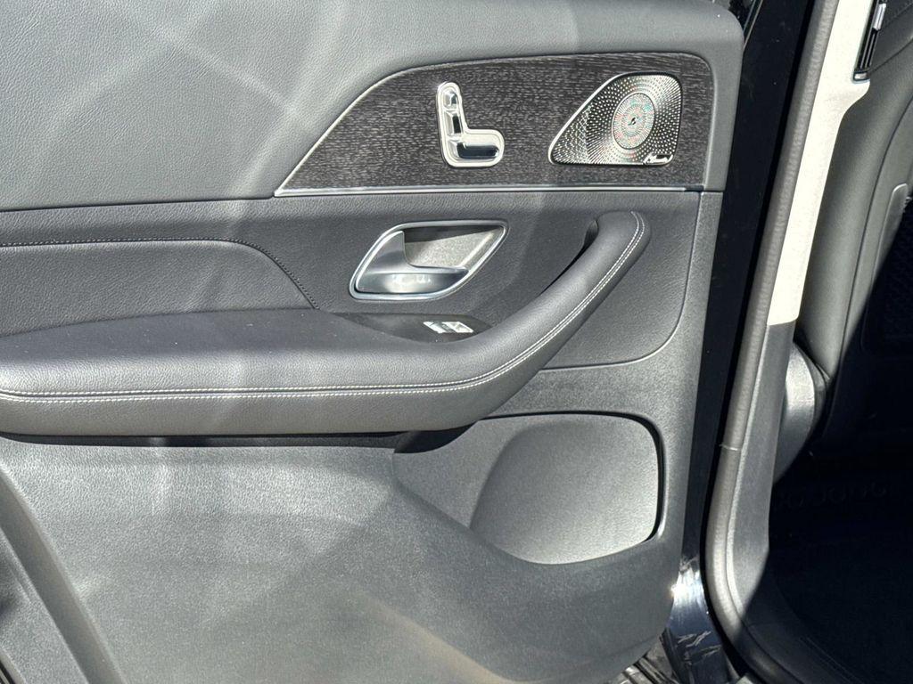 new 2026 Mercedes-Benz GLS 450 car, priced at $93,615