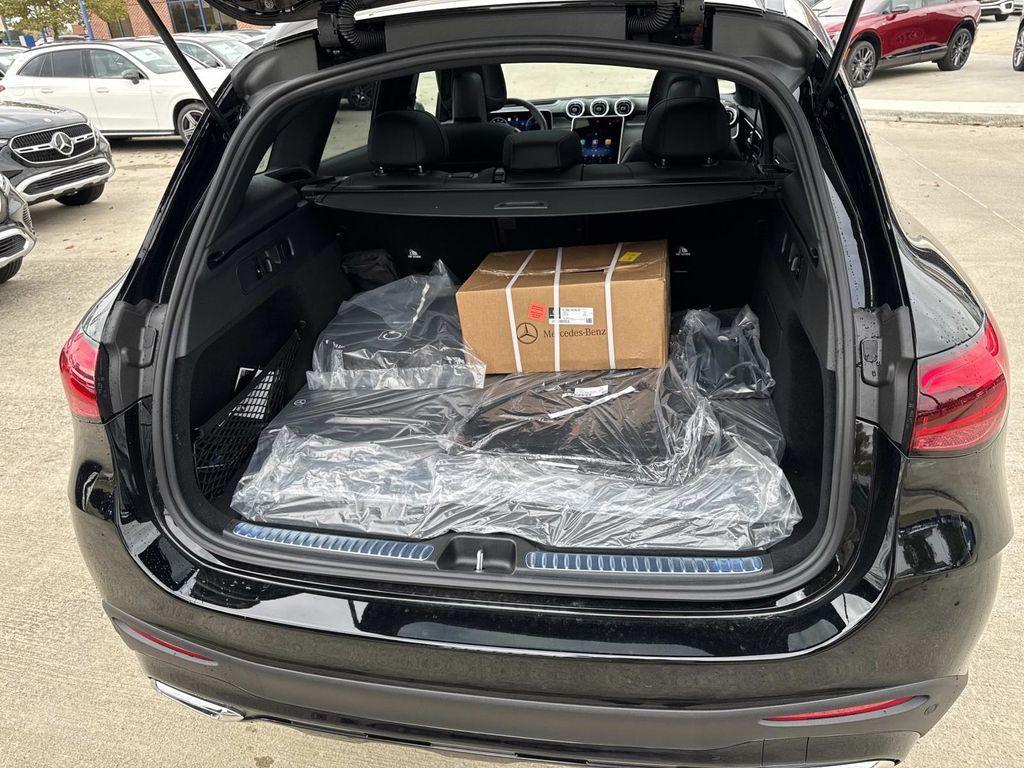 new 2026 Mercedes-Benz GLC 350e car