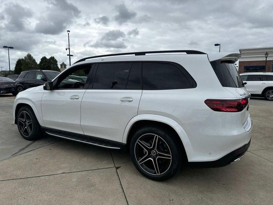 new 2025 Mercedes-Benz GLS 450 car