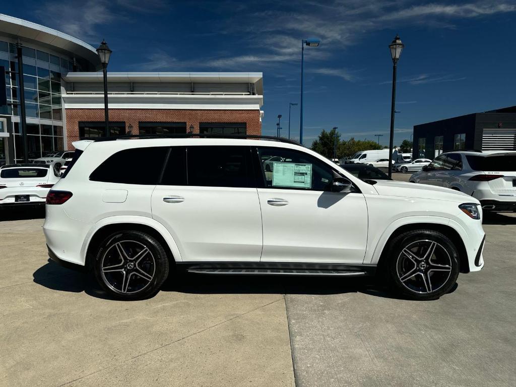 new 2025 Mercedes-Benz GLS 450 car