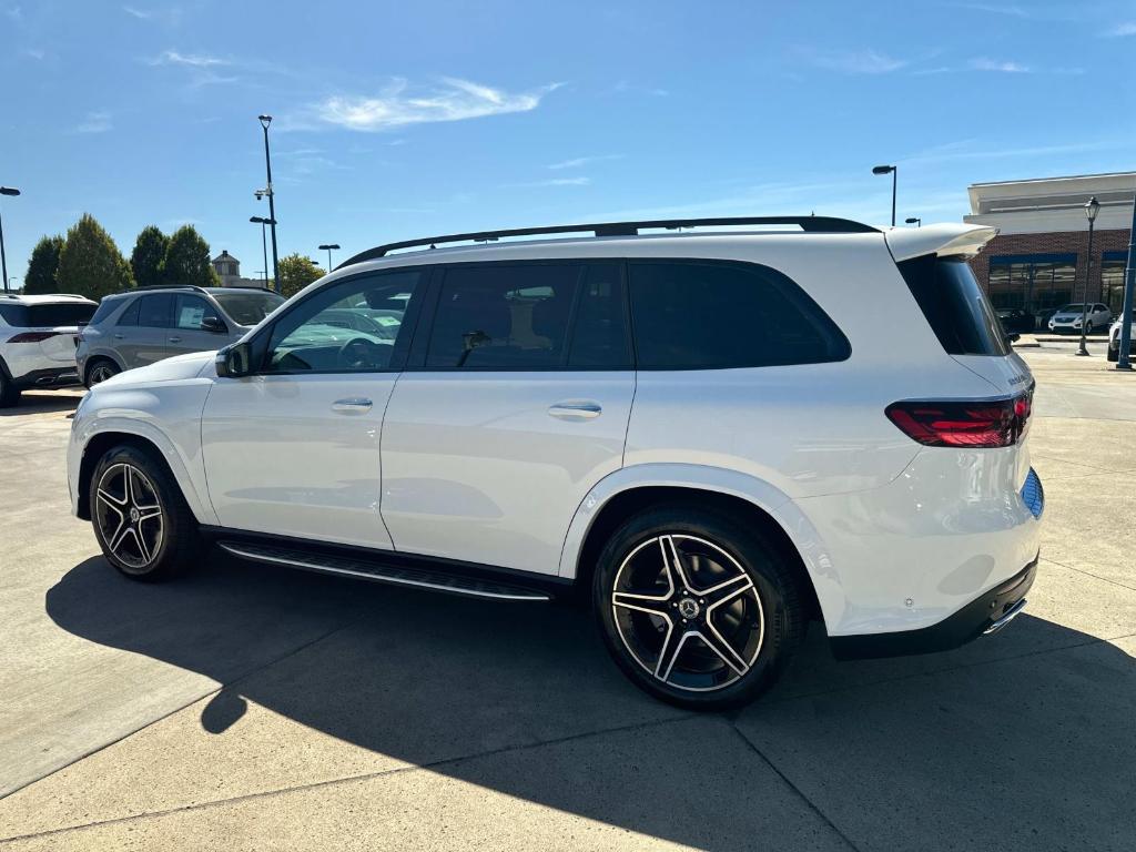 new 2025 Mercedes-Benz GLS 450 car