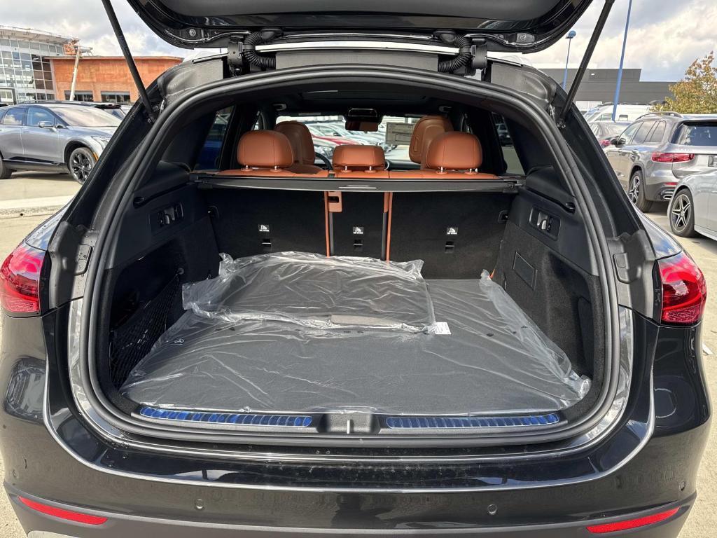 new 2026 Mercedes-Benz GLC 300 car, priced at $62,055