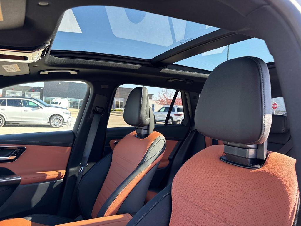 new 2025 Mercedes-Benz GLC 350e car, priced at $75,115