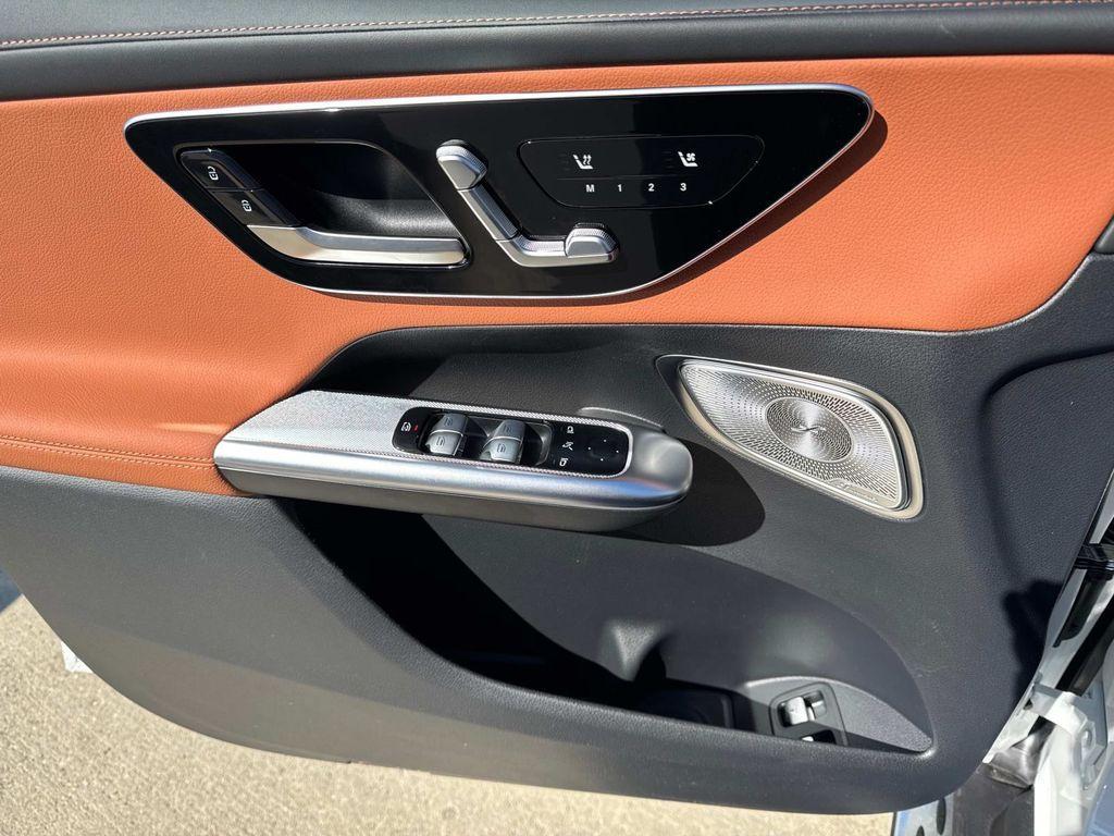 new 2025 Mercedes-Benz GLC 350e car, priced at $75,115