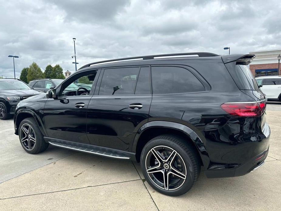 new 2025 Mercedes-Benz GLS 450 car