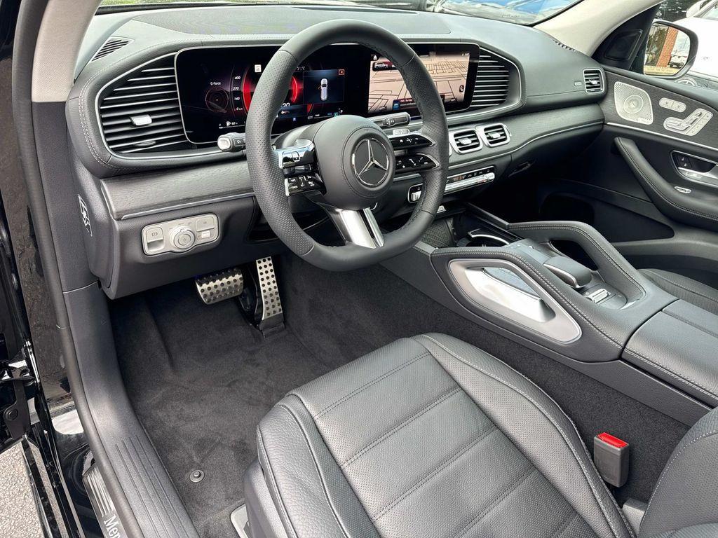new 2025 Mercedes-Benz GLS 450 car, priced at $98,865