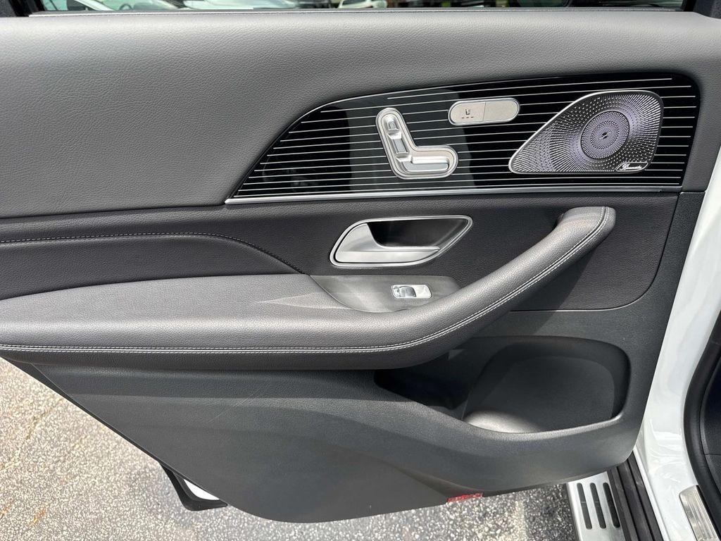 new 2025 Mercedes-Benz GLS 450 car, priced at $106,220