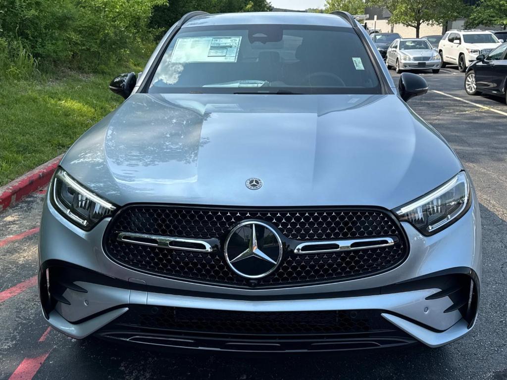 new 2025 Mercedes-Benz GLC 300 car, priced at $61,555