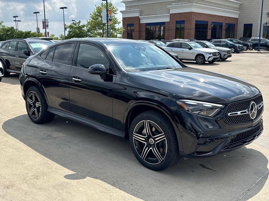 new 2025 Mercedes-Benz GLC 300 car, priced at $70,615