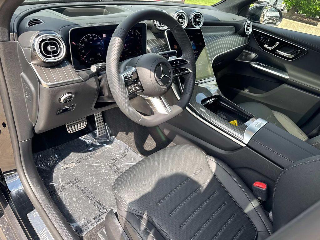 new 2025 Mercedes-Benz GLC 300 car, priced at $70,615