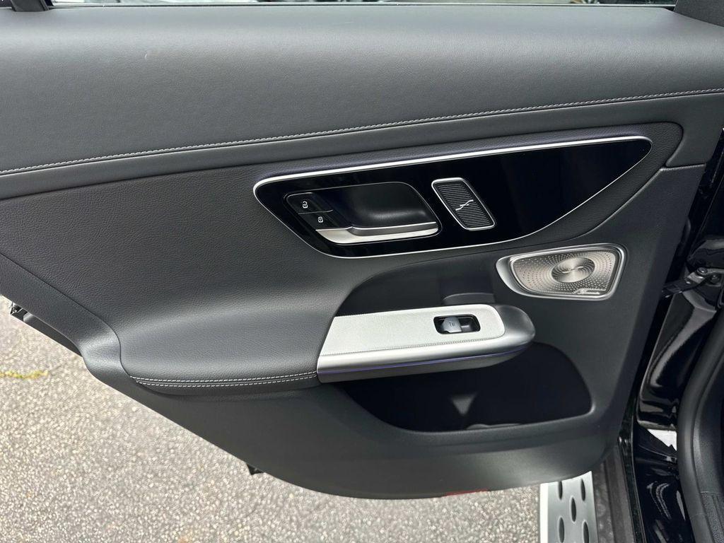 new 2025 Mercedes-Benz GLC 300 car, priced at $61,745