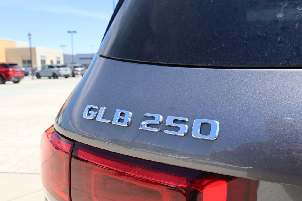 used 2023 Mercedes-Benz GLB 250 car, priced at $45,460