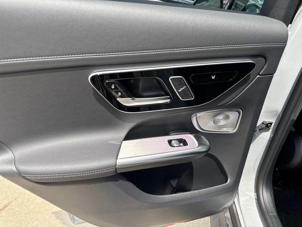 new 2025 Mercedes-Benz GLC 300 car, priced at $66,365