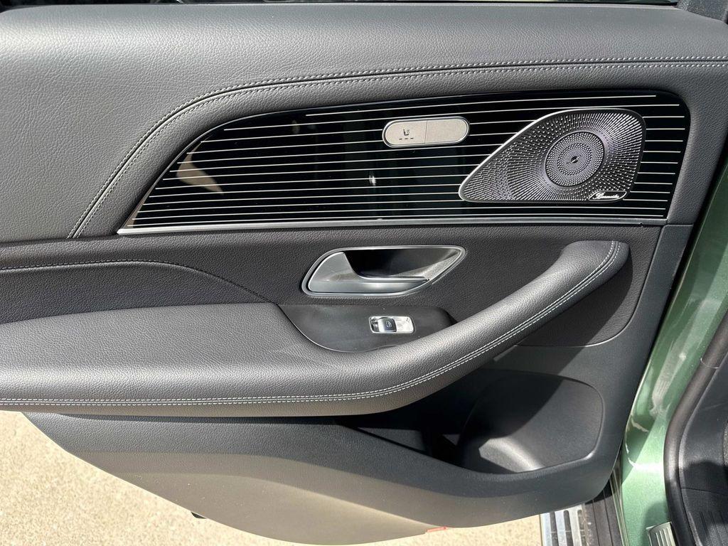 new 2025 Mercedes-Benz GLE 450e car, priced at $100,675