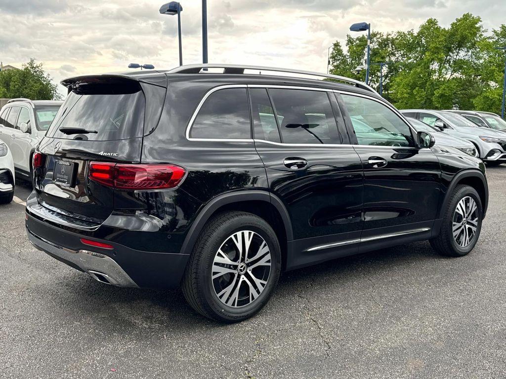 new 2025 Mercedes-Benz GLB 250 car, priced at $51,095
