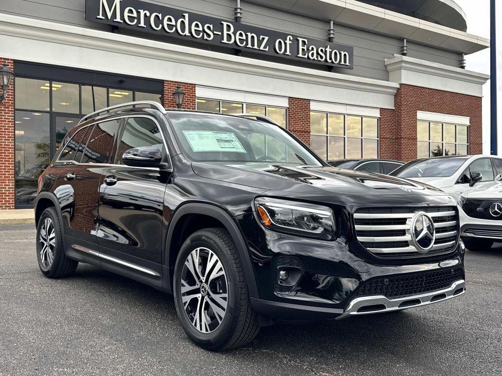 new 2025 Mercedes-Benz GLB 250 car, priced at $51,095