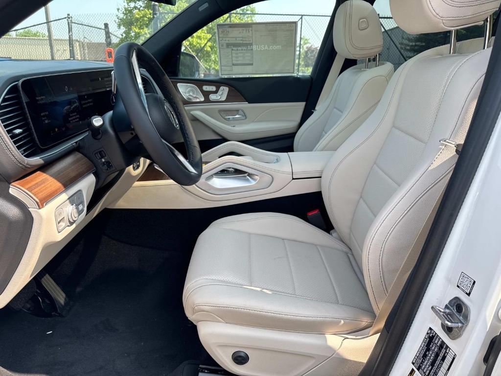 new 2025 Mercedes-Benz GLS 450 car, priced at $91,775