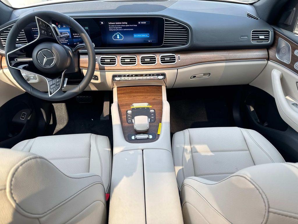 new 2025 Mercedes-Benz GLS 450 car, priced at $91,775