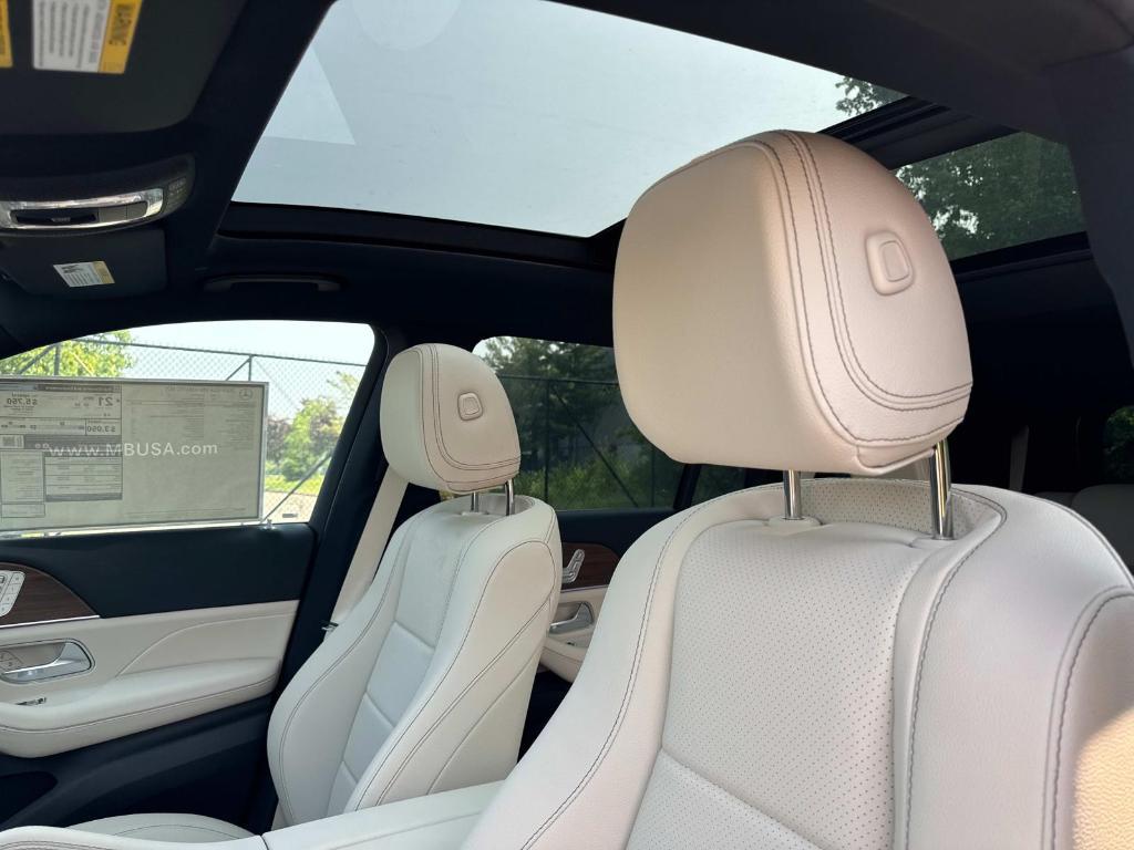 new 2025 Mercedes-Benz GLS 450 car, priced at $91,775