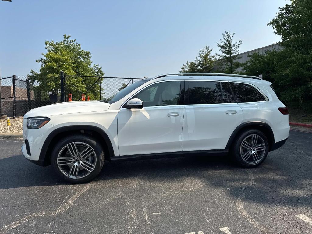 new 2025 Mercedes-Benz GLS 450 car, priced at $91,775