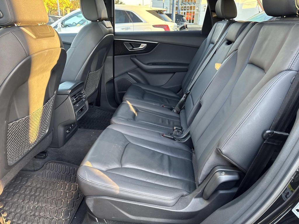 used 2022 Audi Q7 car