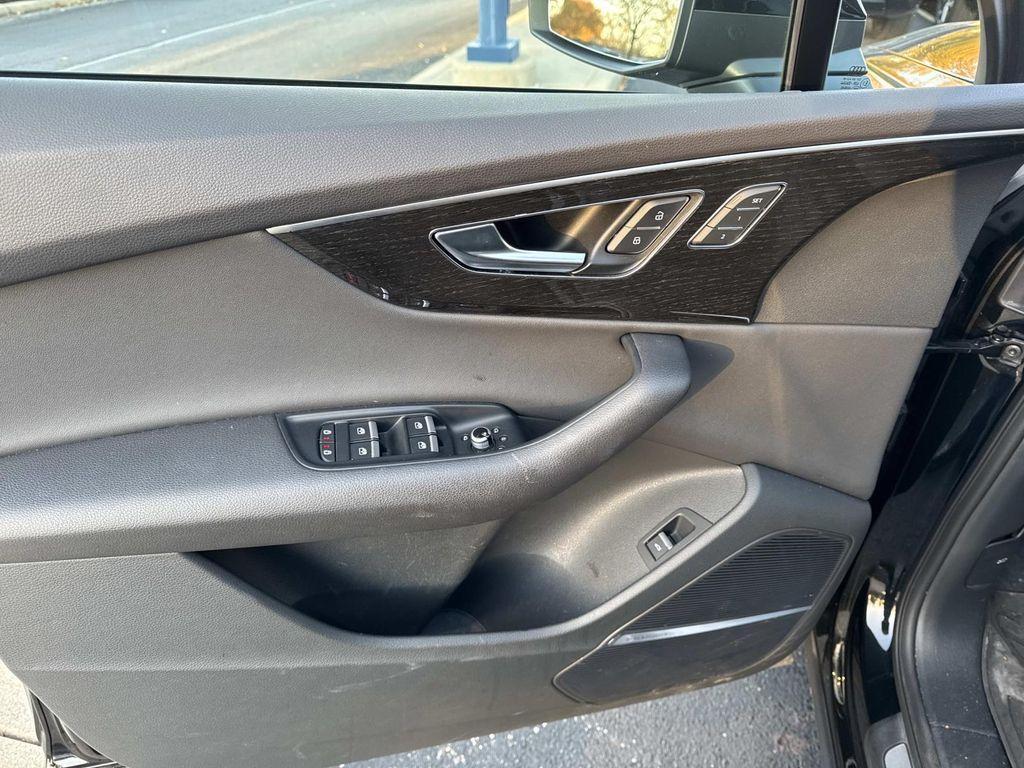 used 2022 Audi Q7 car