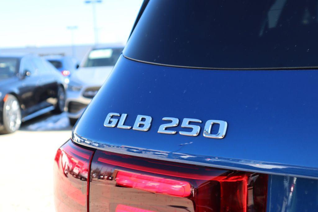 new 2024 Mercedes-Benz GLB 250 car, priced at $55,140