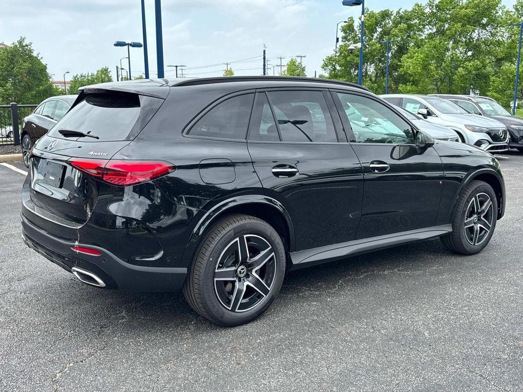 new 2025 Mercedes-Benz GLC 300 car