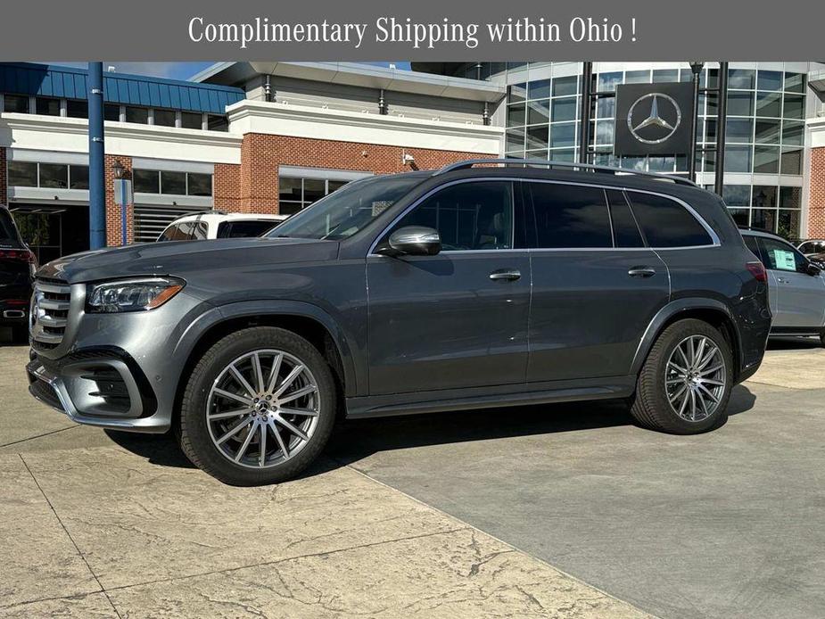 new 2025 Mercedes-Benz GLS 450 car