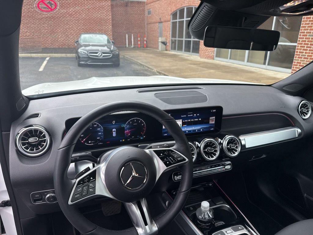used 2025 Mercedes-Benz GLB 250 car, priced at $45,670