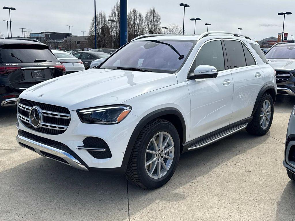 new 2025 Mercedes-Benz GLE 450 car, priced at $84,910