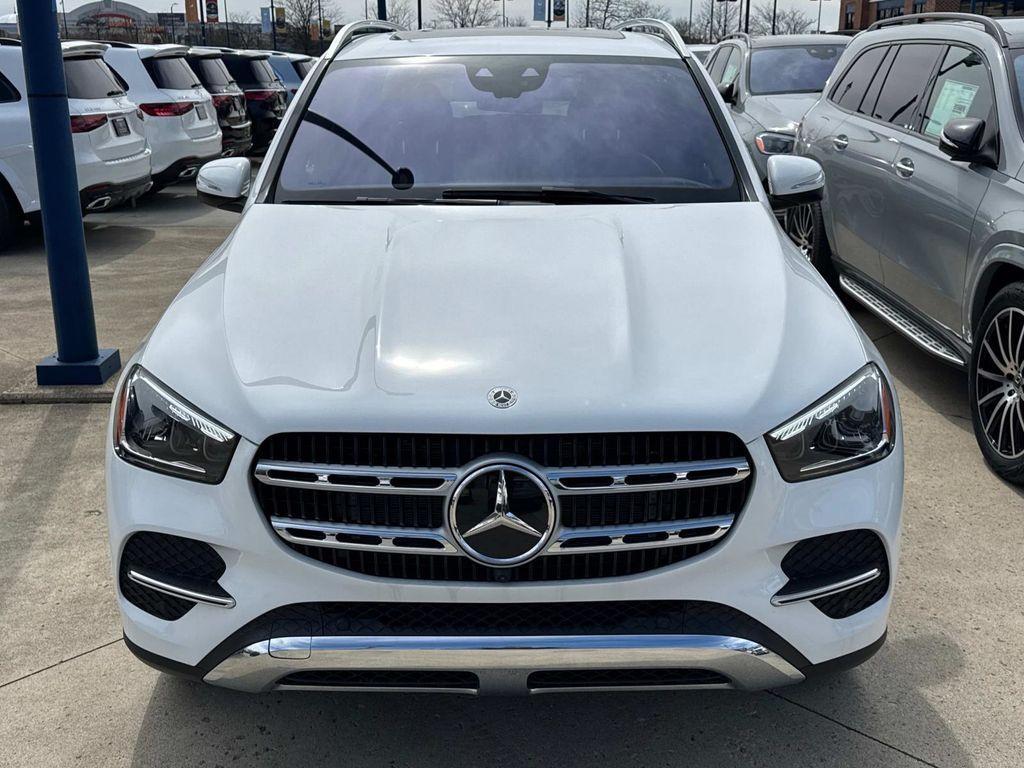 new 2025 Mercedes-Benz GLE 450 car, priced at $84,910