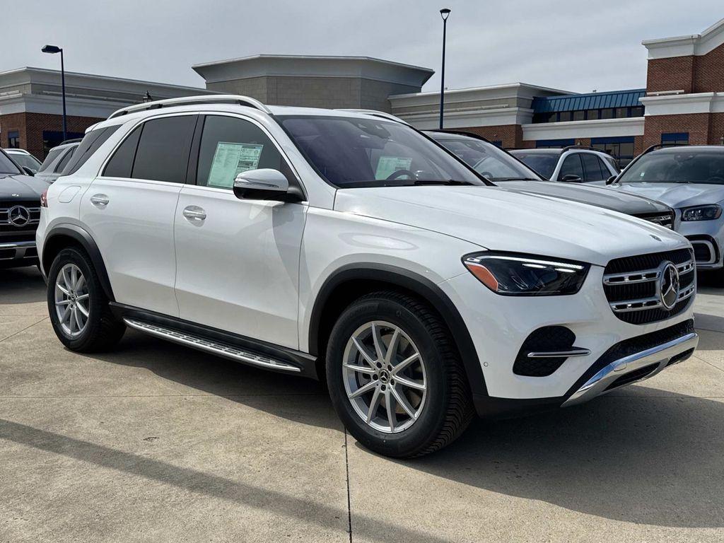 new 2025 Mercedes-Benz GLE 450 car, priced at $84,910