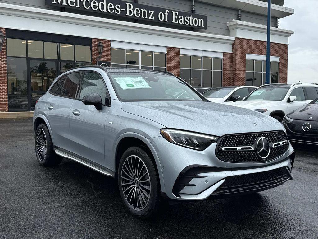 new 2025 Mercedes-Benz GLC 350e car, priced at $74,115