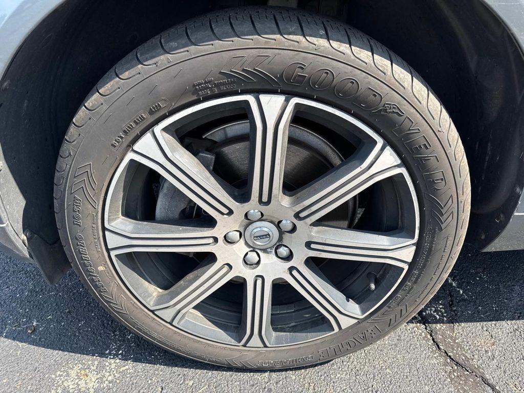 used 2021 Volvo XC60 Recharge Plug-In Hybrid car, priced at $35,396
