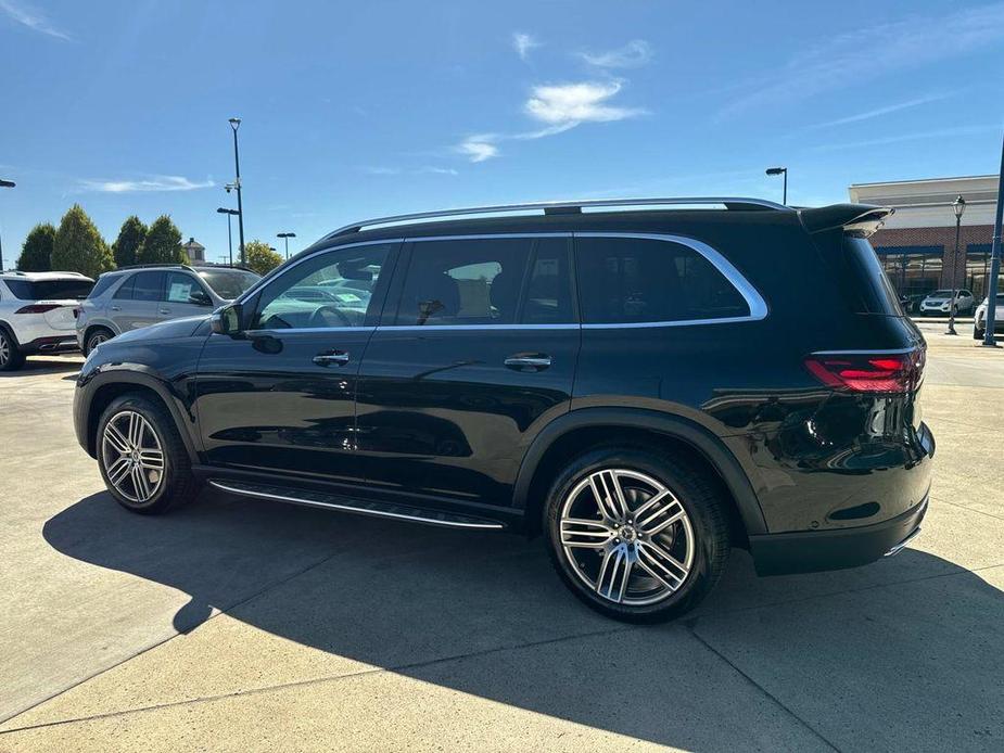 new 2025 Mercedes-Benz GLS 450 car