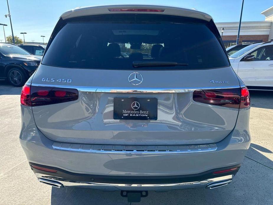 new 2025 Mercedes-Benz GLS 450 car