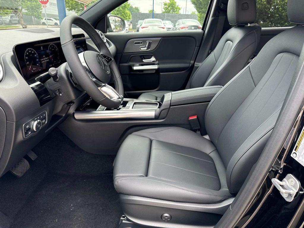 new 2025 Mercedes-Benz GLA 250 car, priced at $47,295