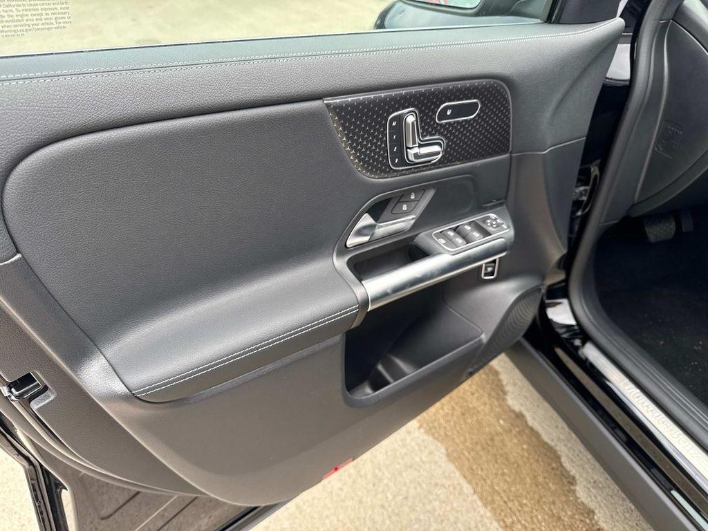 new 2025 Mercedes-Benz GLA 250 car, priced at $47,295