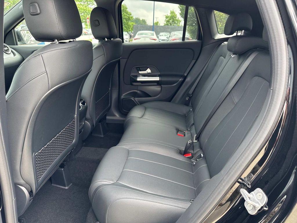 new 2025 Mercedes-Benz GLA 250 car, priced at $47,295
