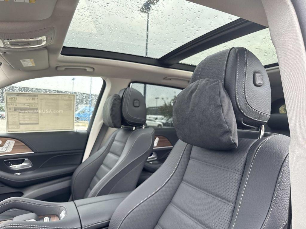 new 2026 Mercedes-Benz GLE 580 car, priced at $107,690