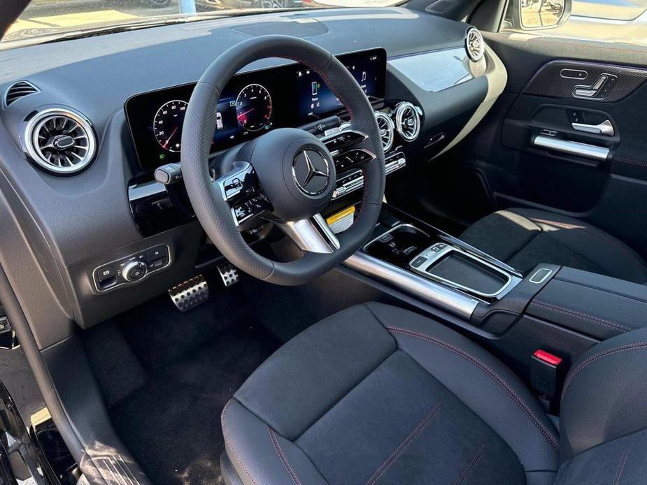 new 2025 Mercedes-Benz GLA 250 car