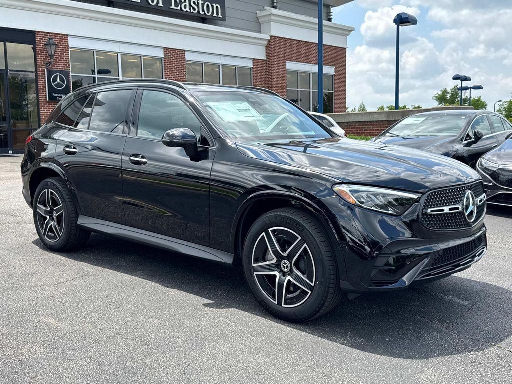 new 2025 Mercedes-Benz GLC 300 car, priced at $61,095