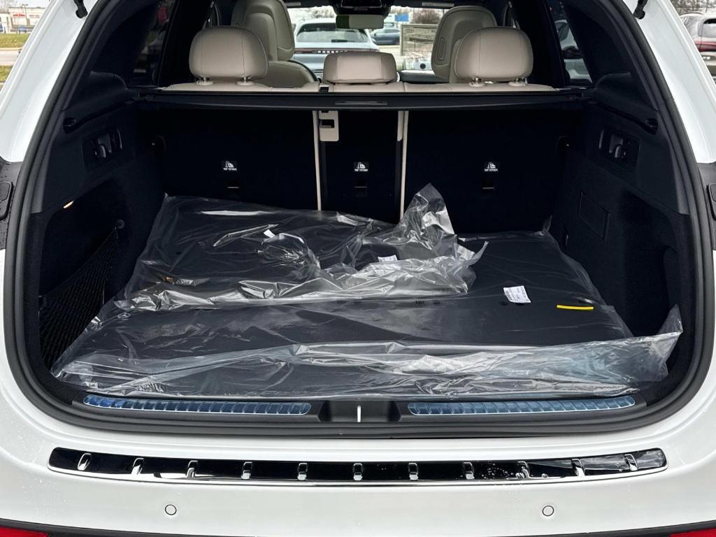 new 2026 Mercedes-Benz GLC 300 car, priced at $64,440