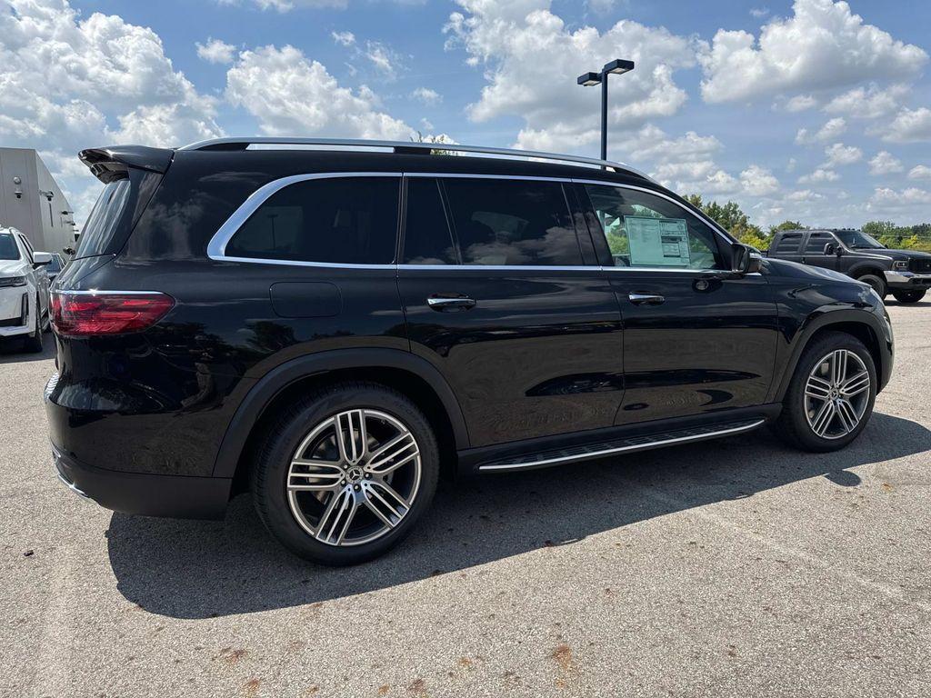 new 2025 Mercedes-Benz GLS 450 car, priced at $100,980