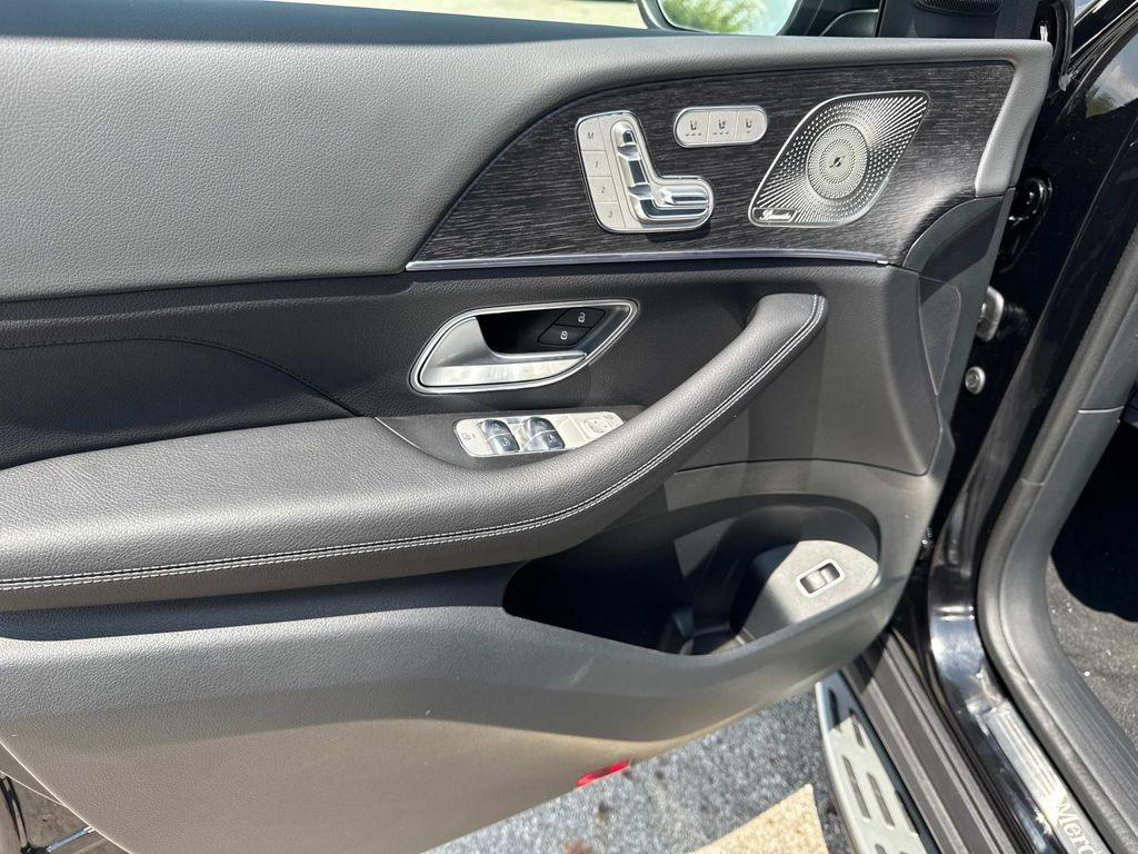 new 2025 Mercedes-Benz GLS 450 car, priced at $100,980