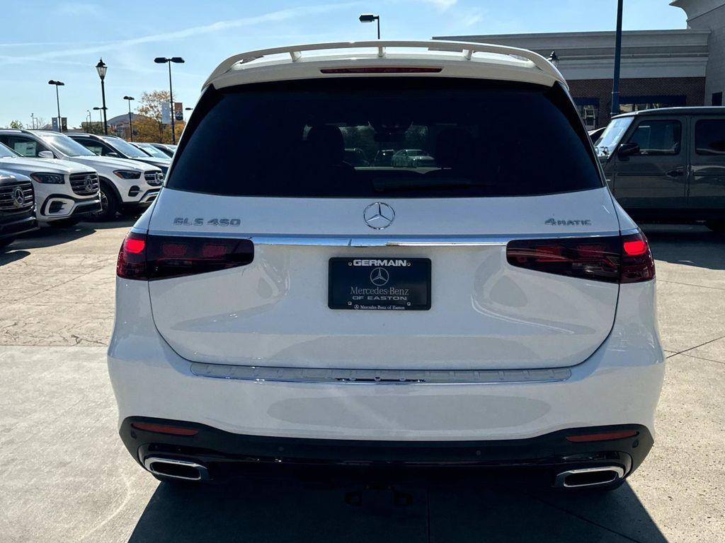 new 2025 Mercedes-Benz GLS 450 car