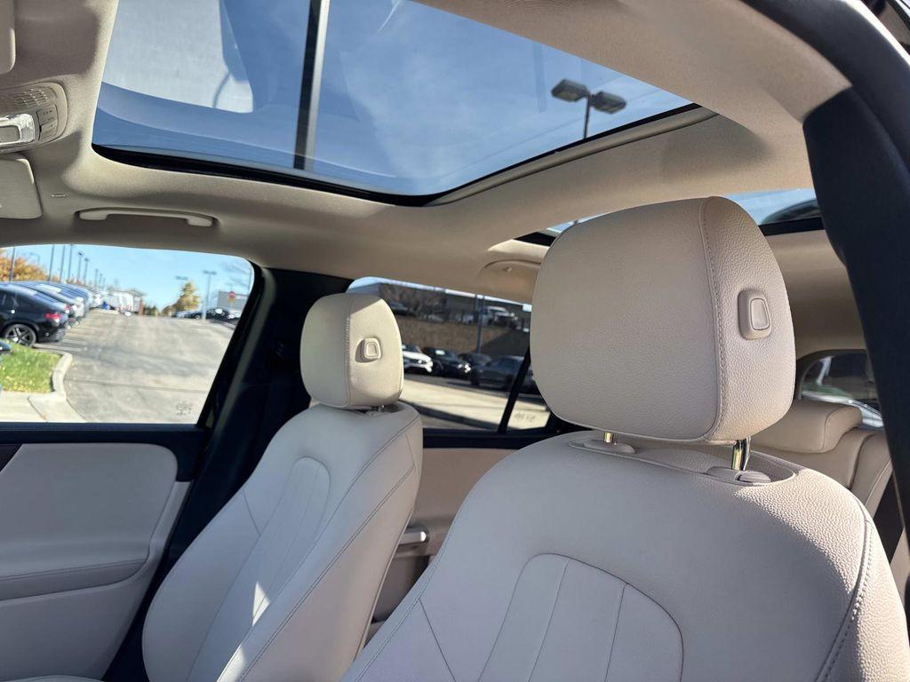 used 2022 Mercedes-Benz GLB 250 car, priced at $28,585