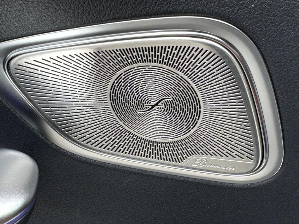 new 2025 Mercedes-Benz GLC 300 car