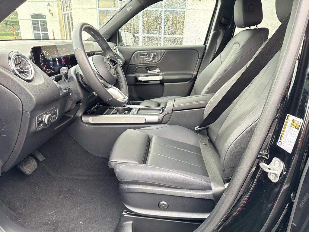 used 2025 Mercedes-Benz GLB 250 car